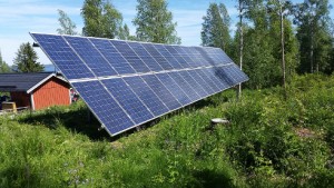 Solceller på markstativ, monterat för Innosund AB.